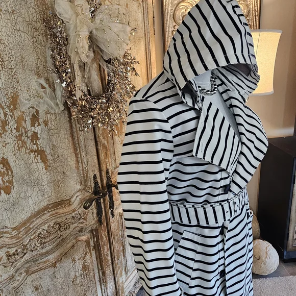 Tommy Hilfiger Navy Blue and White Striped Trench Coat - Picture 7 of 16